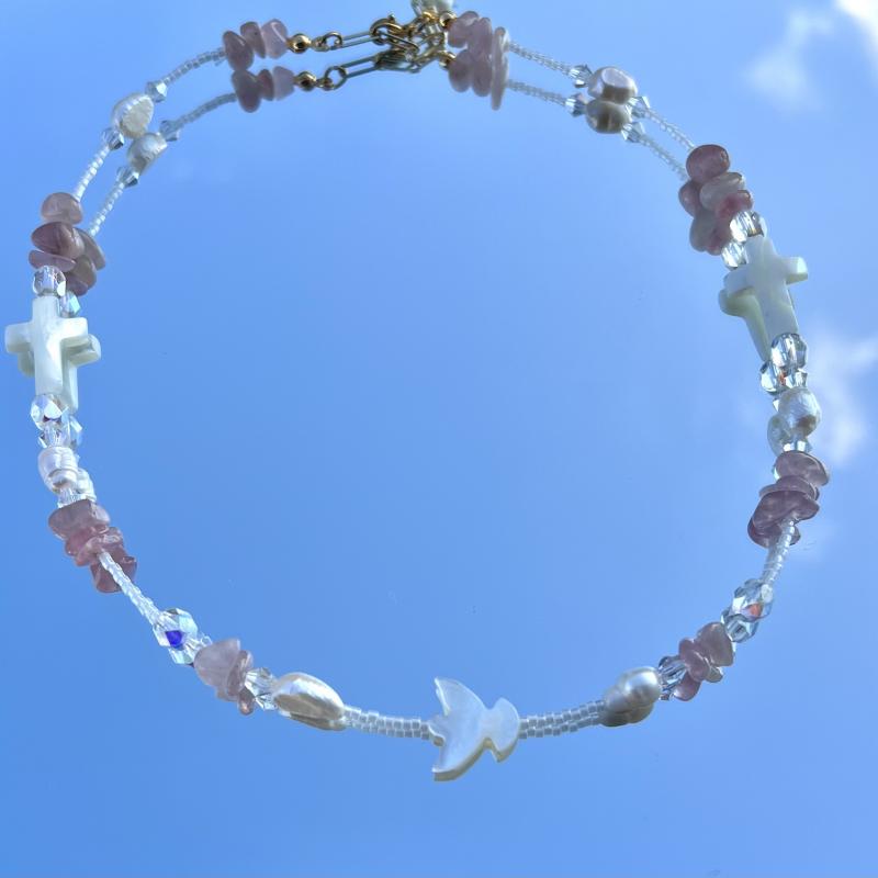 collier model double croix nacré 